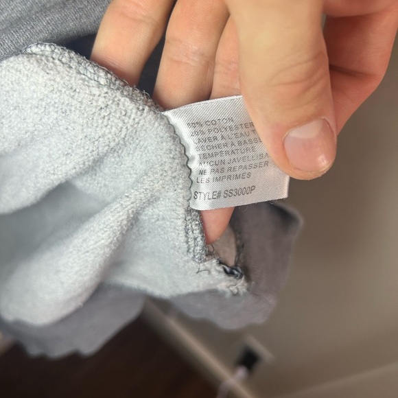 HUF Worldwide "french kiss" crewneck sweater - Picture 9 of 10